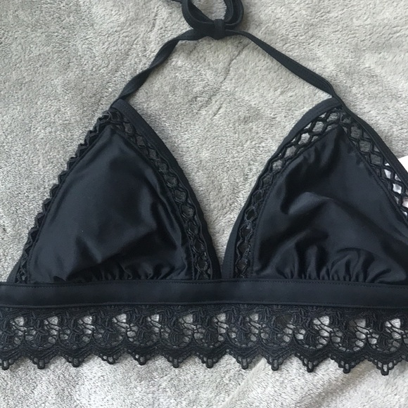 Black bikini swimsuit top, string tie on top and gold clip on the back. - Picture 2 of 7